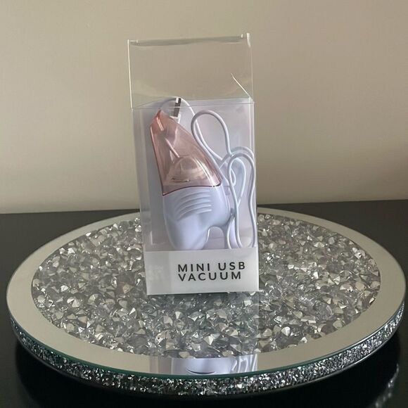 Cute kawaii Mini compact portable travel usb vacuum cleaner for office space - Picture 2 of 8